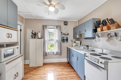 Two cabins offered together for one price, providing excellent - photo 5