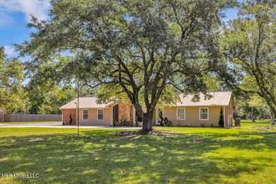 BACK ON THE MARKET!! Charming 3 Bed, 2 Bath Home on 2.45 Acres - photo 3