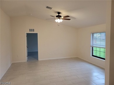 Newer single family home with all city utilities. 3/2 with 2 car - photo 4