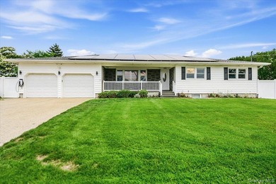 Welcome to this beautifully renovated 4 bedroom, 4.5 bathroom - photo 1