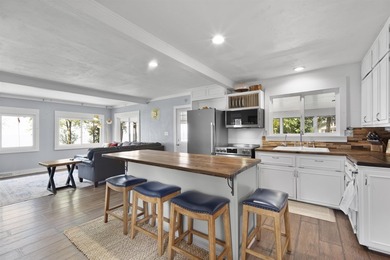 Lake life awaits! Enjoy 120' of prime Lake Winnebago frontage - photo 5