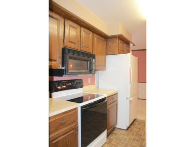 Welcome home to comfortable, convenient, and carefree living in - photo 9