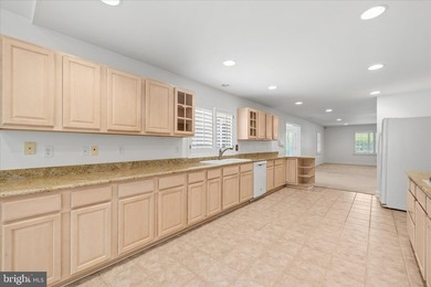 Welcome to 1 Eagle Way, a distinguished residence situated on a - photo 19