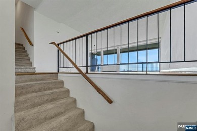 Welcome to this fabulous 2 bedroom and 2 full baths duplex up - photo 20