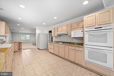 Welcome to 1 Eagle Way, a distinguished residence situated on a - photo 20