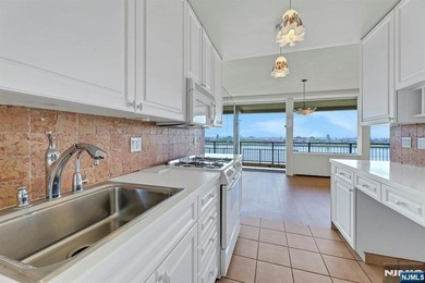 Welcome to this fabulous 2 bedroom and 2 full baths duplex up - photo 30