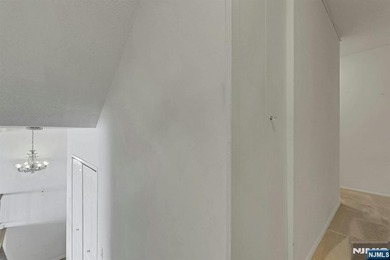 Welcome to this fabulous 2 bedroom and 2 full baths duplex up - photo 34