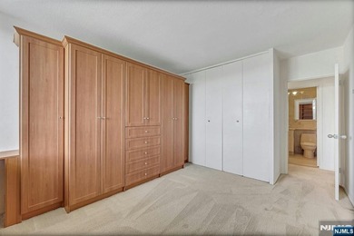 Welcome to this fabulous 2 bedroom and 2 full baths duplex up - photo 39