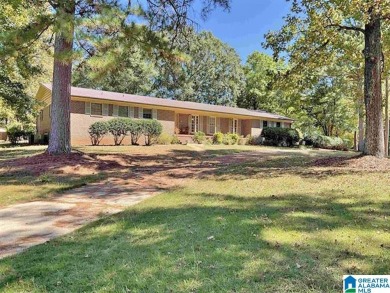 Lay Lake Home For Sale in Childersburg Alabama