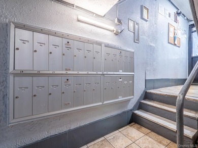 Opportunity awaits in East Tremont, The Bronx! Enjoy a - photo 5