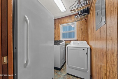 Versatile Flex Space with Office, Warehouse & Yard - B-2 Zoned | - photo 12
