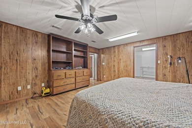 Versatile Flex Space with Office, Warehouse & Yard - B-2 Zoned | - photo 16