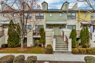 Lake Townhome/Townhouse For Sale in South Jordan, Utah