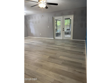Look no further than this beautiful 3-bedroom, 2-bathroom home - photo 6