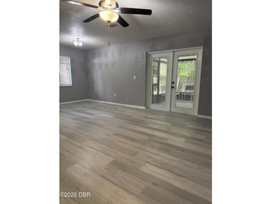 Look no further than this beautiful 3-bedroom, 2-bathroom home - photo 7