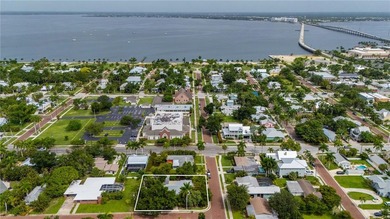 Located along one of Punta Gorda's historic brick streets, this - photo 3