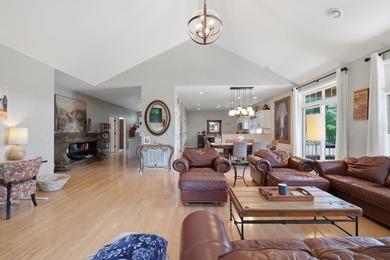 Showings begin 7/23. Opportunities like this don't come along - photo 8