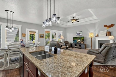 Meticulously maintained & showing true pride of ownership inside - photo 12