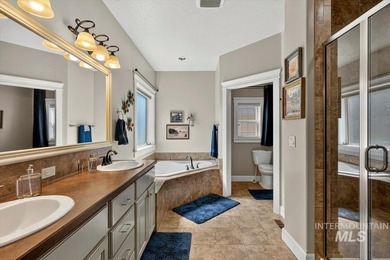 Meticulously maintained & showing true pride of ownership inside - photo 14