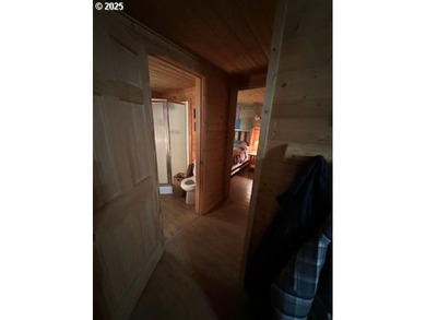 Wouldn't you love to have a cabin with a garage? Here it is! - photo 16