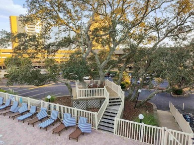Beautifully renovated 2-bedroom, 2-bath condo located just - photo 23
