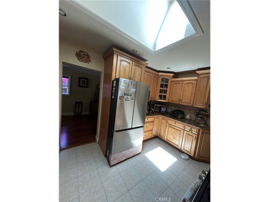 3 bedroom 2 bath 1947 sqft home with 6060 sqft lot in Redwood - photo 6