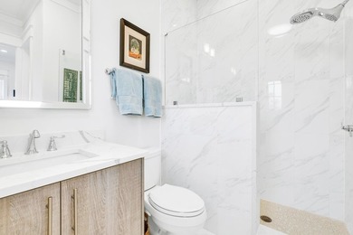 If Bay Fronts the goal this is the home for you!!! This 4 - photo 40