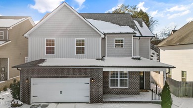 Fort Loudoun Lake Home For Sale in Knoxville Tennessee