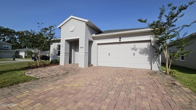 Move-in ready and built with today's lifestyle in mind, this - photo 2