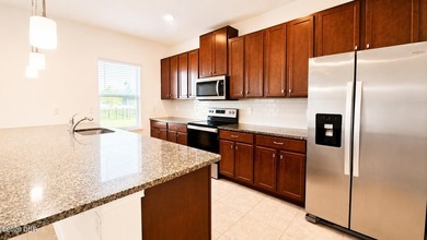 Move-in ready and built with today's lifestyle in mind, this - photo 5