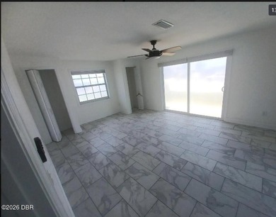 Rare opportunity** luxury waterfront living with - photo 6