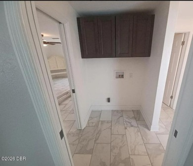 Rare opportunity** luxury waterfront living with - photo 7