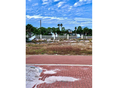 MOTIVATED SELLER - BRING OFFERS! Rare availability in the - photo 3