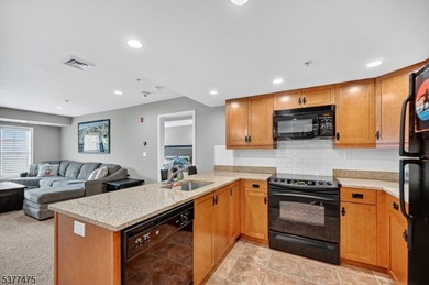 We're excited to present this extremely rare oversized 2 bedroom - photo 11