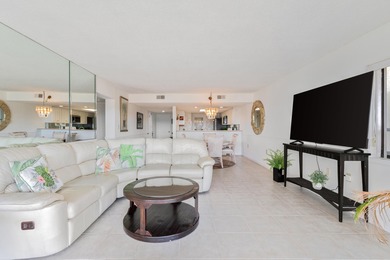 Rare Marina-Front Sanctuary with Private 36' Boat Slip Imagine