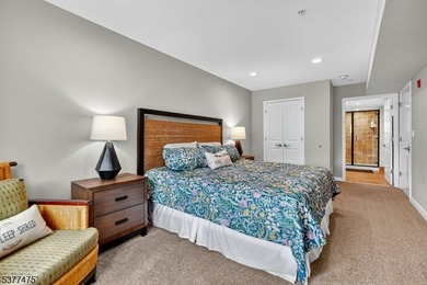 We're excited to present this extremely rare oversized 2 bedroom - photo 23