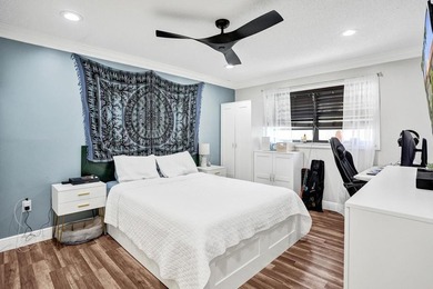 An updated and spacious corner villa in Forest Lake community at - photo 25
