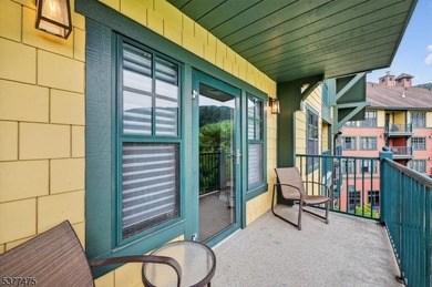 We're excited to present this extremely rare oversized 2 bedroom - photo 32