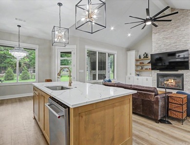 Move-in ready 4BR/3BA home in the gated Arlington Park community - photo 5