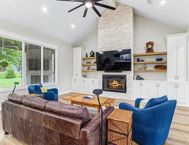 Move-in ready 4BR/3BA home in the gated Arlington Park community - photo 7
