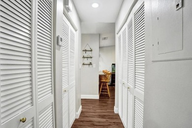 An updated and spacious corner villa in Forest Lake community at - photo 38