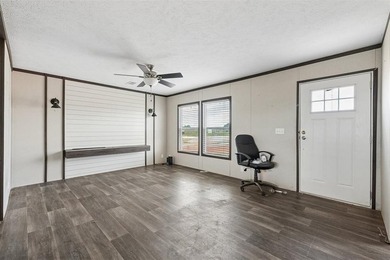 Charming mobile home on just under 4 acres with beautiful - photo 2