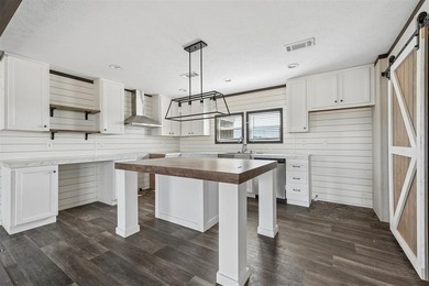 Charming mobile home on just under 4 acres with beautiful - photo 7