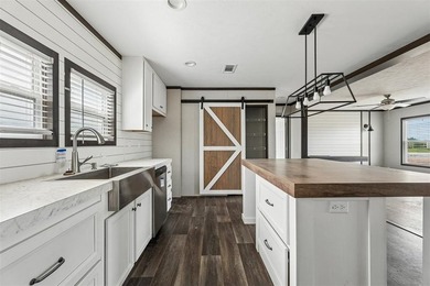 Charming mobile home on just under 4 acres with beautiful - photo 10