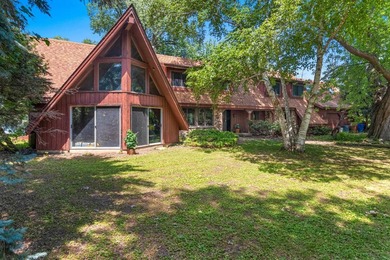 Lake Winnebago Home For Sale in Menasha Wisconsin