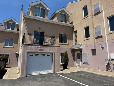 Welcome to Outlook Point Estates, where waterfront living meets - photo 4