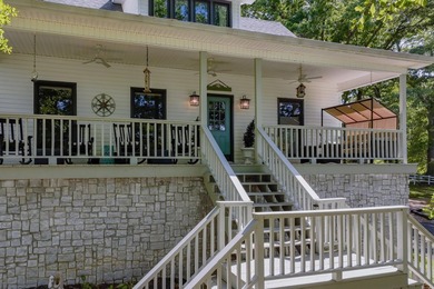 Live the lake lifestyle you've been dreaming of- water views and - photo 4