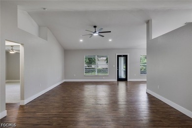 CENTRALLY LOCATED & TOTALLY REMODELED! Discover the perfect - photo 5