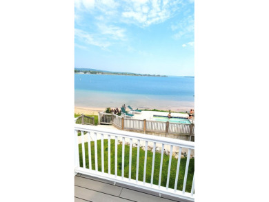 Lake Condo Sale Pending in Onekama, Michigan