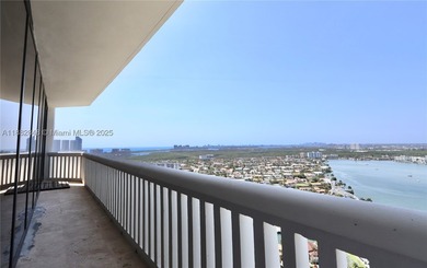 BEAUTIFUL PENTHOUSE RESIDENCE. UNOBSTRUCTED OCEAN, INTRACOASTAL - photo 13